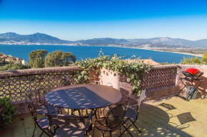 Villa avec vue de rêve sur la baie d'Ajaccio et les Sanguinaires